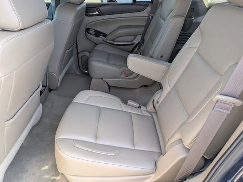 Used 2019 GMC Yukon SLT w/ Premium Edition image 18