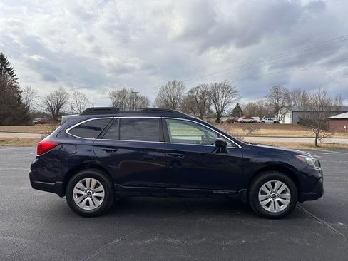 Used 2018 Subaru Outback 2.5i Premium image 5