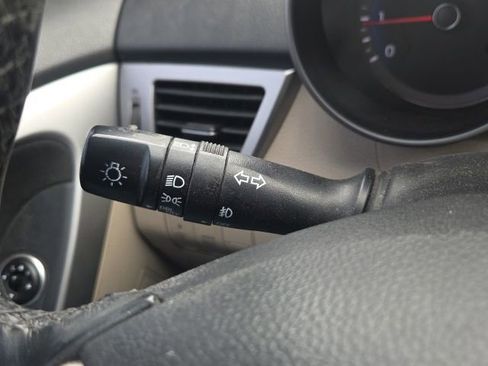 Used 2013 Hyundai Elantra GT w/ Touch & Go Pkg FWD image 31