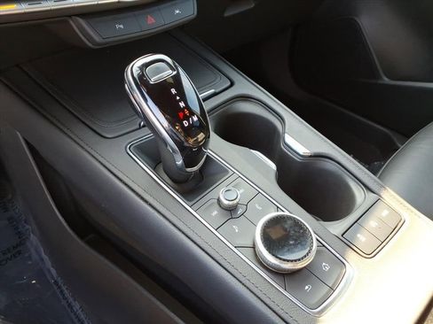 Used 2023 Cadillac XT4 Premium Luxury image 19