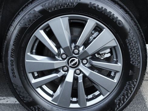 Certified 2024 Nissan Pathfinder S image 13