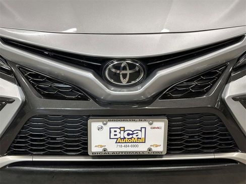Used 2023 Toyota Camry XSE image 9