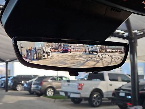 Used 2021 Cadillac Escalade ESV Premium Luxury Platinum image 22