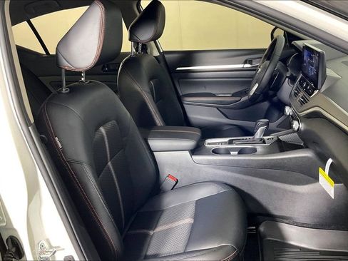 New 2026 Nissan Altima 2.5 SR AWD/4WD image 43