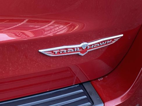 Used 2018 Jeep Grand Cherokee Trailhawk w/ Trailhawk Luxury Group image 4