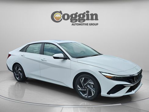 New 2026 Hyundai Elantra Limited FWD image 7