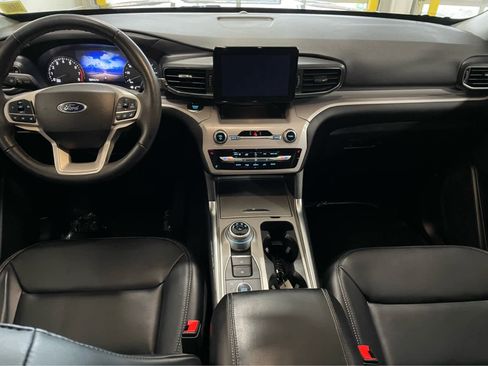 Used 2023 Ford Explorer XLT w/ Equipment Group 202A image 11