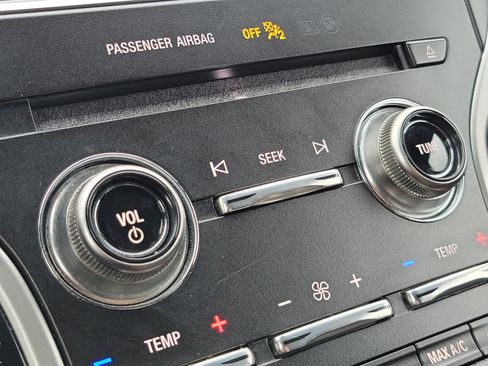 Used 2019 Lincoln Nautilus Premier AWD/4WD image 26