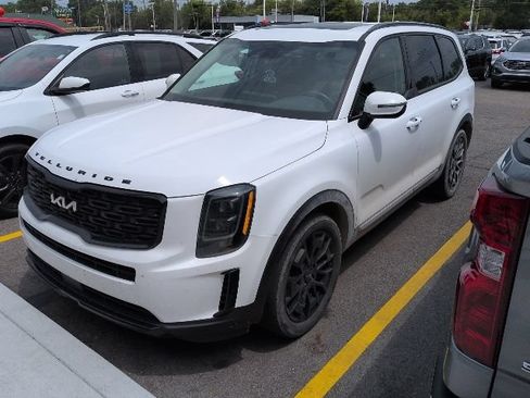 Used 2022 Kia Telluride EX w/ EX Premium Package AWD/4WD image 1