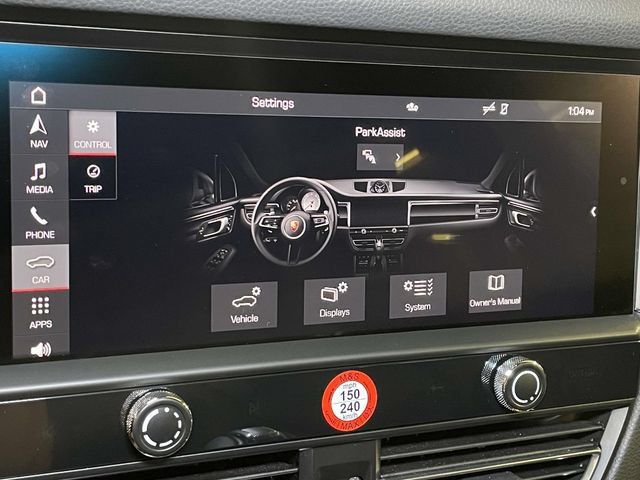 Certified 2025 Porsche Macan AWD/4WD image 29
