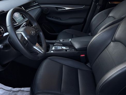 Used 2023 INFINITI QX50 Luxe image 11