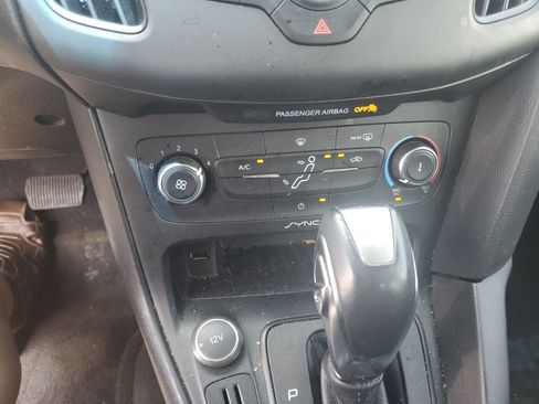 Used 2016 Ford Focus SE FWD image 14