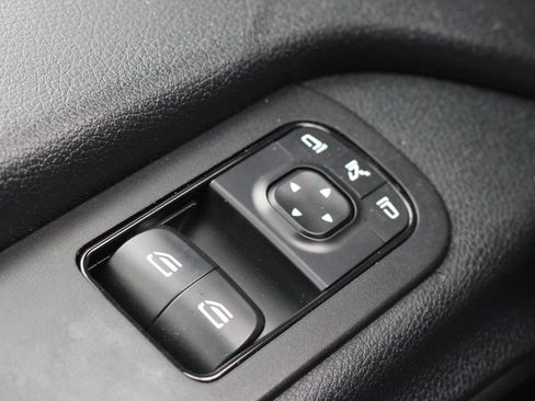 Used 2019 Mercedes-Benz Sprinter 144 image 20