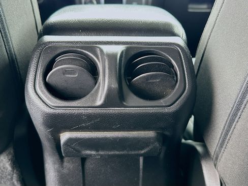 Used 2021 Jeep Gladiator Sport image 16