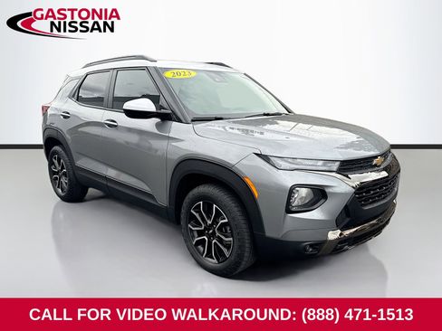 Used 2023 Chevrolet TrailBlazer ACTIV w/ Sun and Liftgate Package image 1