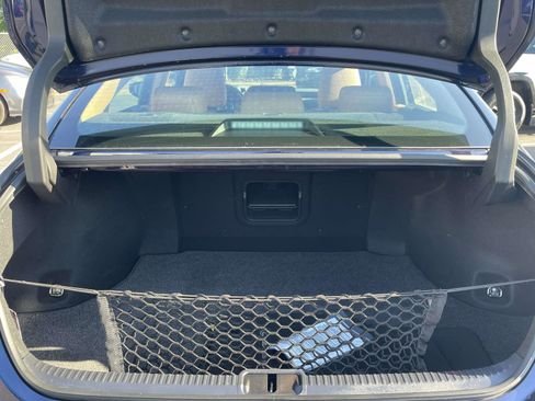 Used 2025 Lexus ES 350 w/ Premium Package FWD image 9