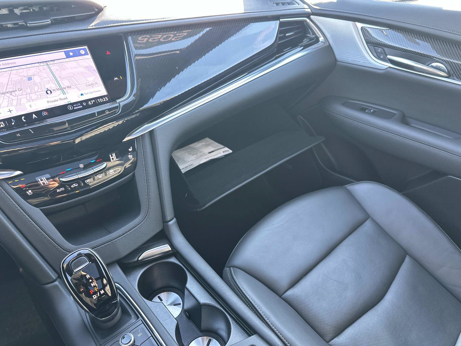 Certified 2025 Cadillac XT6 Sport w/ LPO, Floor Liner Package AWD/4WD image 35