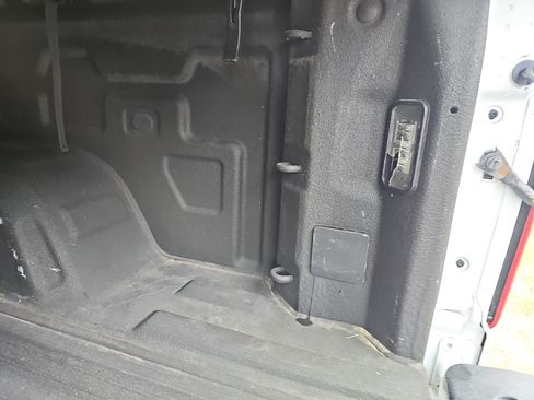 Used 2020 Chevrolet Silverado 1500 RST w/ Bed Protection Package AWD/4WD image 12