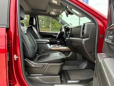 Used 2024 Chevrolet Silverado 1500 RST w/ Convenience Package II AWD/4WD image 16