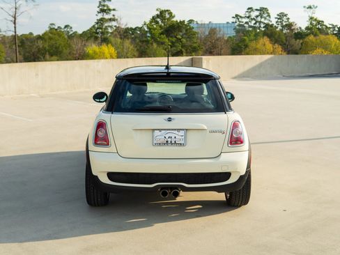 Used 2010 MINI Cooper S w/ Sport Pkg image 9