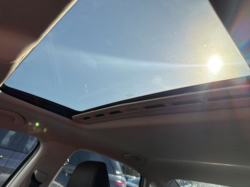 Used 2018 Volkswagen Passat 2.0T SE image 12