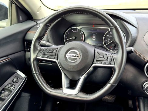 Used 2023 Nissan Sentra SR w/ SR Premium Package image 24