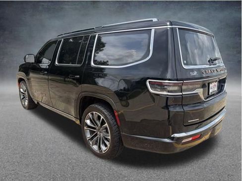 Used 2022 Jeep Grand Wagoneer Series III AWD/4WD image 6