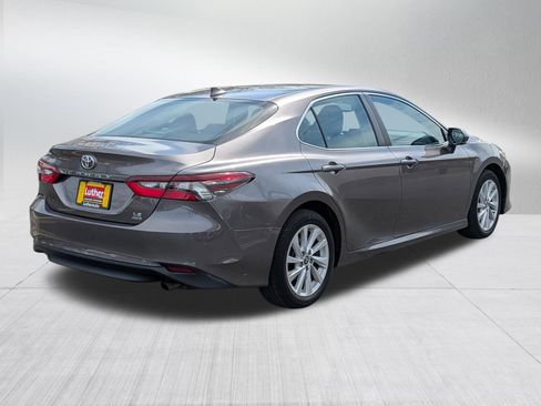 Used 2022 Toyota Camry LE w/ Cold Weather Package AWD/4WD image 7