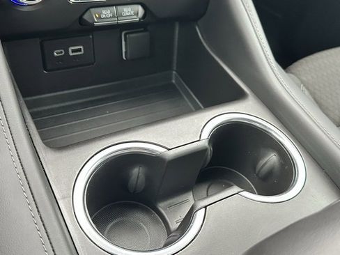 Used 2022 GMC Yukon XL SLE image 14