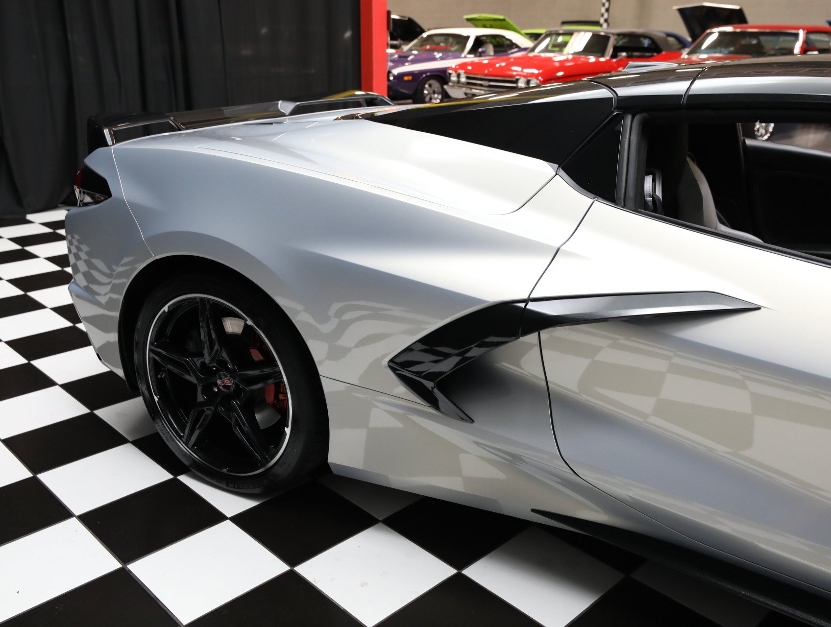 Used 2021 Chevrolet Corvette Stingray Premium Conv w/ Z51 Performance Package RWD image 23