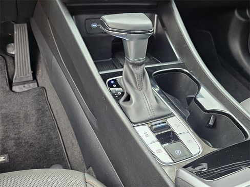 Certified 2025 Hyundai Santa Cruz Limited image 22