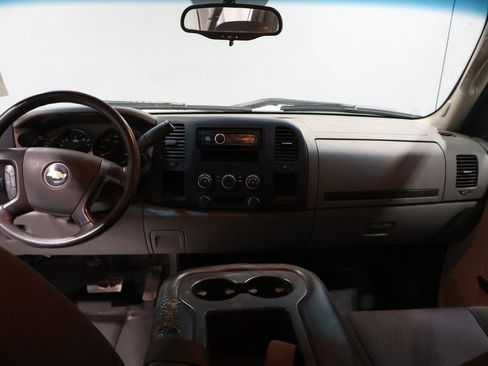 Used 2010 Chevrolet Silverado 2500 W/T image 17