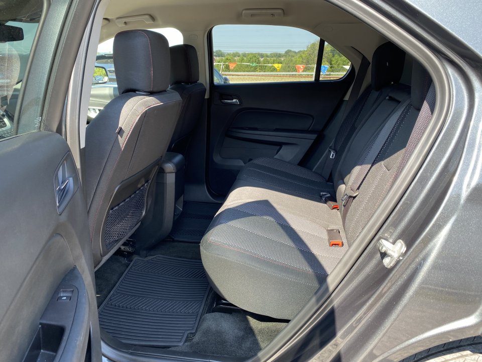 Used 2017 Chevrolet Equinox LT w/ Convenience Package FWD image 16