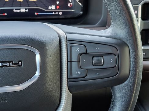 Used 2022 GMC Yukon XL Denali image 25