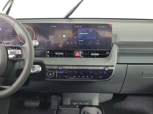 New 2026 Hyundai Ioniq 5 SEL image 9