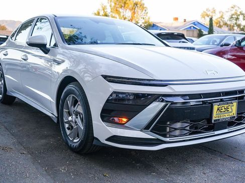 New 2026 Hyundai Sonata SE image 3