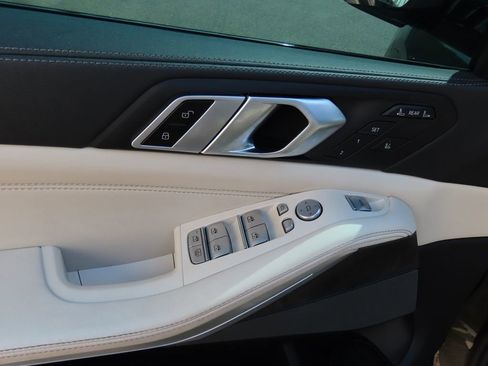 Certified 2023 BMW X7 xDrive40i w/ M Sport Package image 28