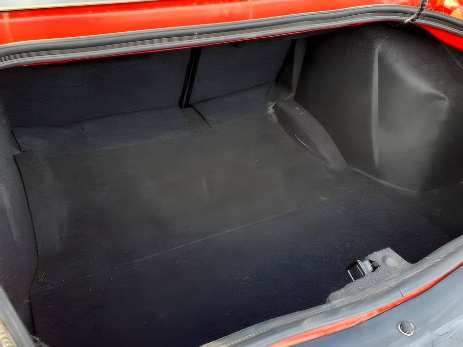 Used 2017 Dodge Challenger R/T RWD image 10