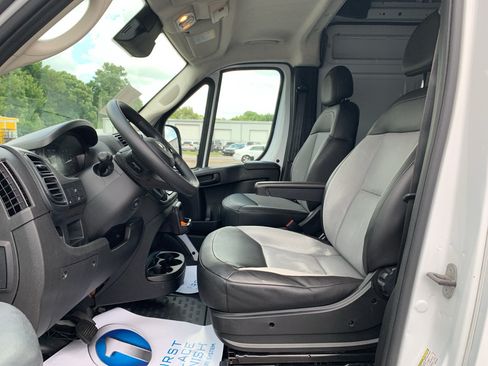 Used 2025 RAM ProMaster 2500 w/ Convenience Group FWD image 15
