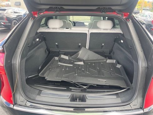 New 2026 Cadillac Lyriq Premium Luxury image 12