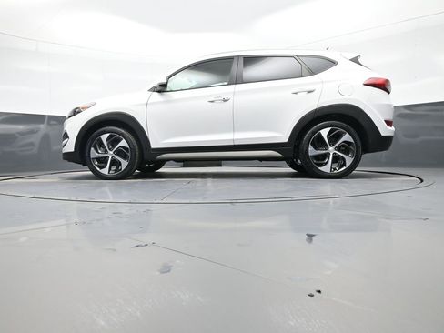 Used 2017 Hyundai Tucson Sport image 33
