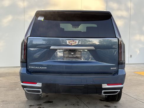 New 2026 Cadillac Escalade Luxury image 8