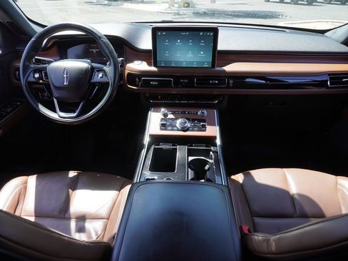 Used 2023 Lincoln Aviator Reserve w/ Equipment Group 201A RWD image 13