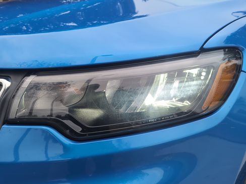 Used 2022 Jeep Compass Latitude image 6