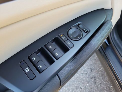 New 2026 Kia Sportage EX image 22