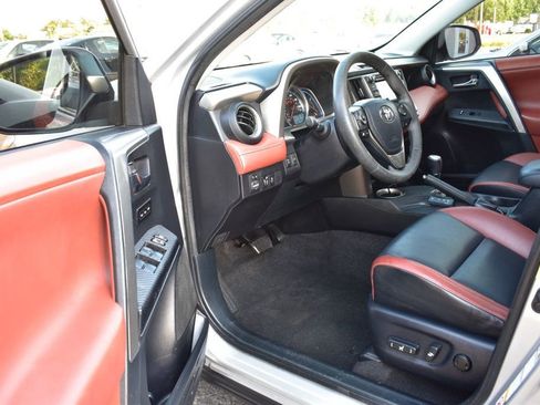 Used 2013 Toyota RAV4 Limited image 15