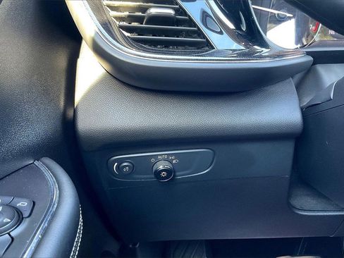 Used 2022 Buick Envision Preferred image 23