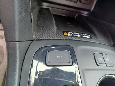 Used 2023 Chevrolet Equinox Premier AWD/4WD image 13