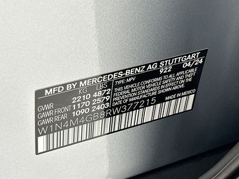 Used 2024 Mercedes-Benz GLB 250 image 34