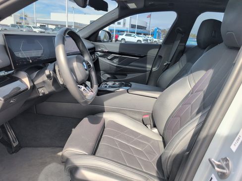 Used 2024 BMW 530i w/ M Sport Package image 13